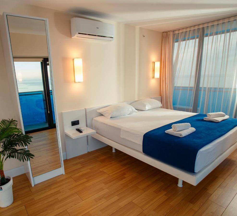 באטומי Orbi City Skyscraper With Sea View מראה חיצוני תמונה